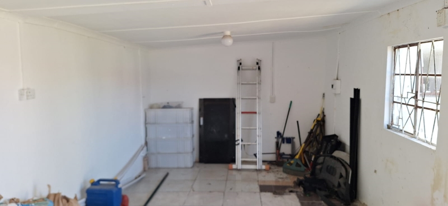 Commercial Property for Sale in Cove Ridge East Eastern Cape